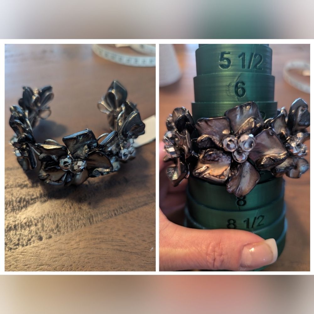NWT Hand Wired Shell/Silver AB Crystal Flower Bracelet